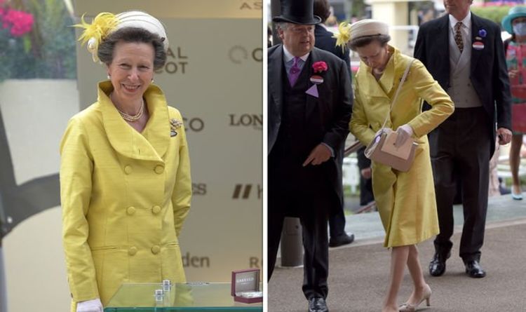 La princesse Anne arbore un visage joyeux dans un manteau brillant après une nouvelle déchirante sur le divorce