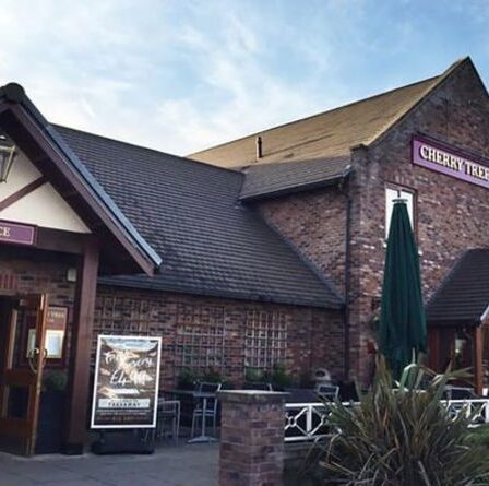 La " rage de la viande " conduit une famille ivre à être expulsée d'un pub