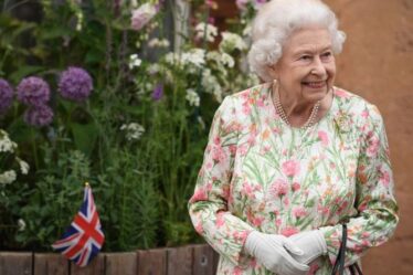 La reine ravie après avoir reçu un corgi de six semaines du prince Andrew