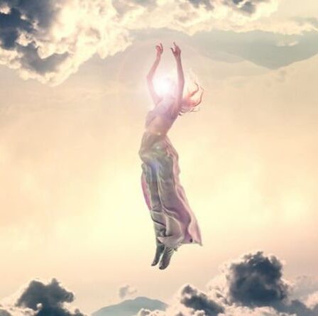 La vie après la mort: une femme mourante s'est sentie «attirée dans la lumière» où elle a ressenti la paix et la joie