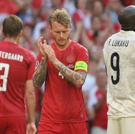 Le Danemark et la Belgique STOP match pour rendre hommage à Christian Eriksen dans des scènes émouvantes