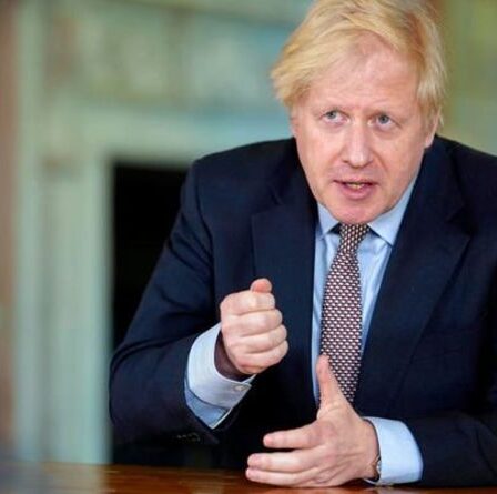 Le député conservateur Peter Bone lance un appel passionné à ses collègues pour qu'ils s'expriment sur le retard du verrouillage