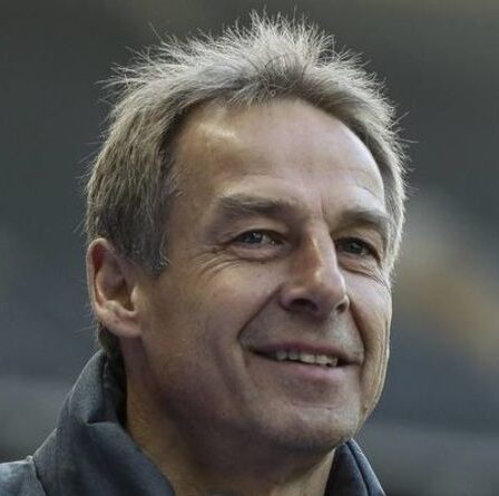 Le héros de Tottenham, Jurgen Klinsmann, explique "un appel téléphonique" sur le remplacement de Jose Mourinho