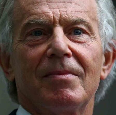 Le malheureux complot de Tony Blair pour sauver le parti travailliste s'est "retourné de manière spectaculaire" – le professeur frappe