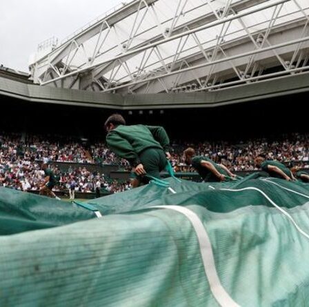 Le match de Wimbledon suspendu car la pluie cause de nouveaux problèmes pour la deuxième journée consécutive