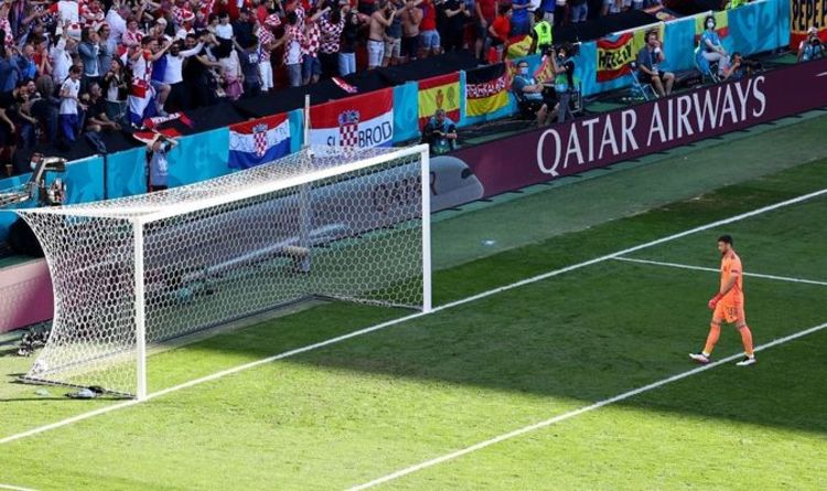 Le remarquable hurleur du gardien espagnol Unai Simon offre la Croatie en tête du choc de l'Euro 2020