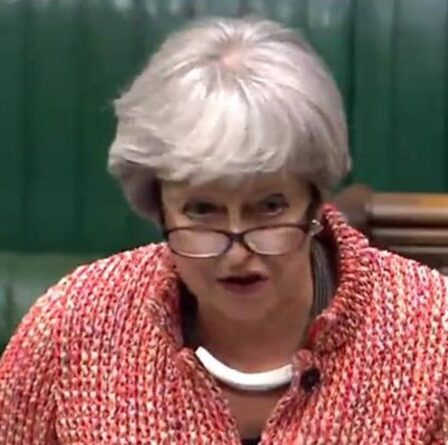 Les Britanniques chancelaient alors qu'ils étaient d'accord avec le brillant résumé de Thresea May sur Covid au Royaume-Uni