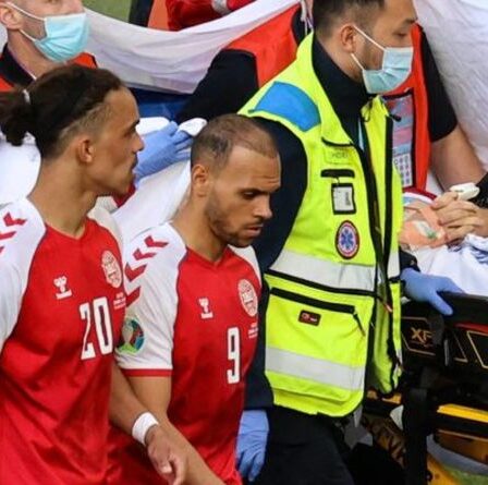 Les coéquipiers danois de Christian Eriksen FaceTime à l'hôpital après l'effondrement de l'Euro 2020