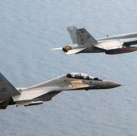 Les craintes de guerre en mer de Chine méridionale augmentent alors que les États-Unis soutiennent la Malaisie contre "l'intrusion" d'un avion de guerre à Pékin