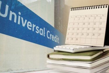 Les demandeurs de crédit universel peuvent être en mesure de gagner un certain montant avant que le paiement ne diminue
