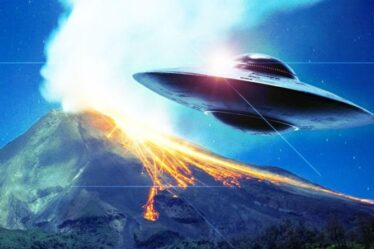 Les experts disent que l'observation d'OVNI au-dessus du volcan indonésien est venue de l'espace - mais était-ce extraterrestre ?