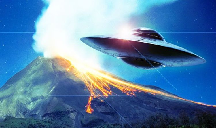 Les experts disent que l'observation d'OVNI au-dessus du volcan indonésien est venue de l'espace - mais était-ce extraterrestre ?