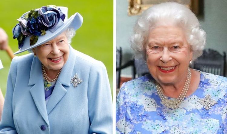 Les meilleures broches de la reine : le flocon de neige canadien représente le jubilé historique du saphir du monarque