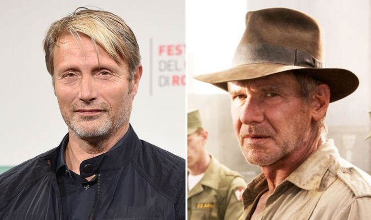 Les photos d'Indiana Jones 5 taquinent l'intrigue de voyage dans le temps pour Harrison Ford après la découverte d'une statue