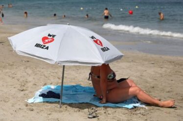 Les voyages à Ibiza et Majorque ont coûté aux Britanniques 200% DE PLUS après l'annonce de la «liste verte»