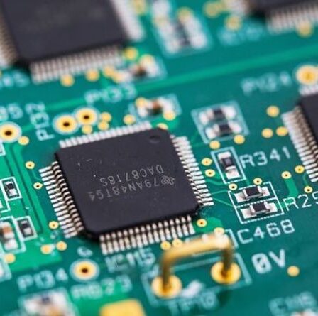 L'industrie taïwanaise des puces électroniques fait face à des pénuries d'eau et d'électricité au milieu des tensions chinoises