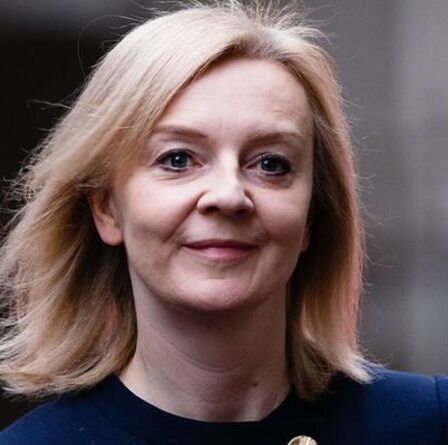 Liz Truss attaquée: le Royaume-Uni «devient désespéré» dans la course aux accords – l'Australien s'en prend