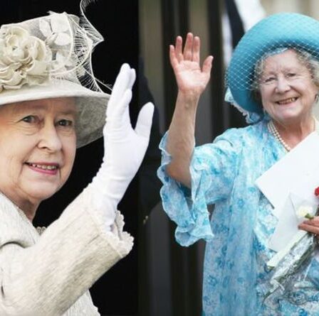 « L'ouverture plutôt que la distance » : comment Queen a révolutionné la tradition de la vague royale de la mère