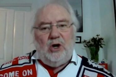 Mike Parry claque Vine pour manque de patriotisme dans un slapdown brutal lors du match Angleterre-Allemagne