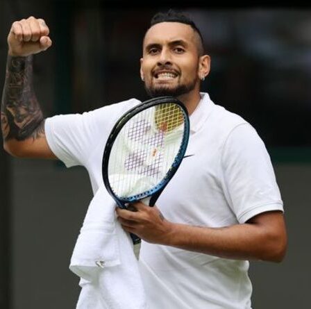 Nick Kyrgios fait rire la foule de Wimbledon avec de nombreuses blagues après avoir battu Ugo Humbert