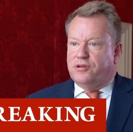 Nos eaux, NOS règles ! Frost reste ferme sur la pêche alors qu'il affronte les intimidateurs bruxellois