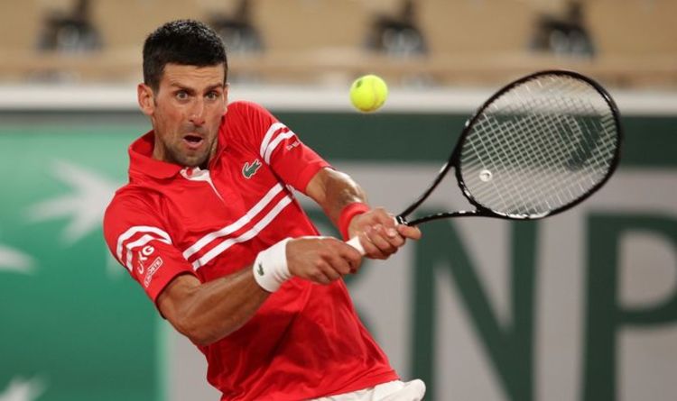 Novak Djokovic tient sa promesse de 2020 avec une victoire dominante au premier tour de Roland-Garros