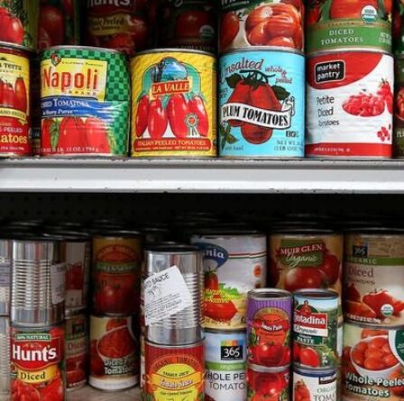 Pénurie de tomates en conserve: les acheteurs ont émis un avertissement alors que les supermarchés introduisent un nouveau rationnement