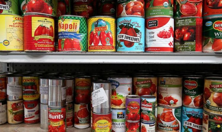 Pénurie de tomates en conserve: les acheteurs ont émis un avertissement alors que les supermarchés introduisent un nouveau rationnement