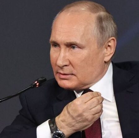 Poutine accuse les États-Unis d'essayer de contenir la Russie avant le sommet de Biden - "Ils ont un problème"