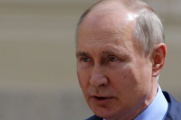 Poutine met en garde alors que le chef du MI6 s'en prend au régime du leader