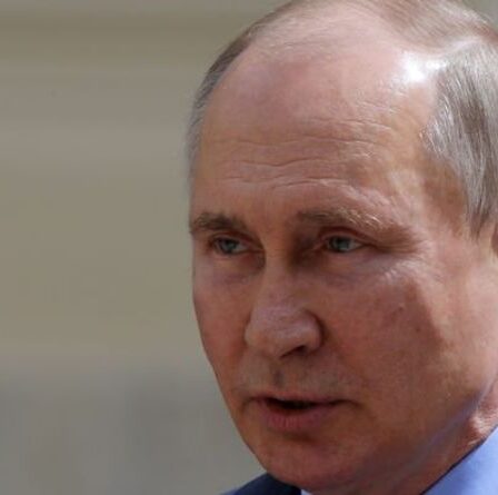 Poutine met en garde alors que le chef du MI6 s'en prend au régime du leader