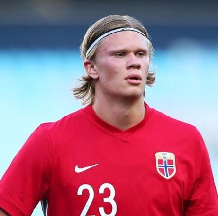 Riyad Mahrez taquine les fans de Man City au sujet du transfert d'Erling Haaland avec Man Utd également enthousiaste