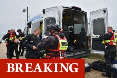 Sept personnes arrêtées alors que des véhicules près du G7 transportaient des grenades fumigènes