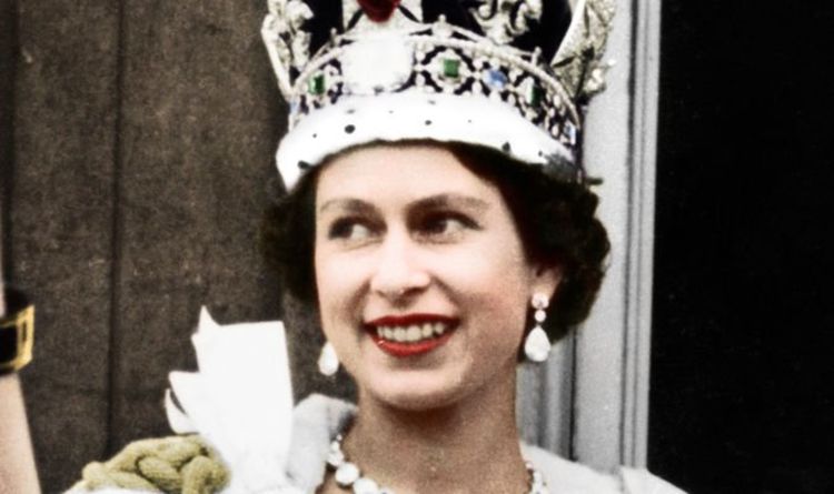 Serment de couronnement de la reine Elizabeth II dans son intégralité - Qu'est-ce que la reine a juré de faire le jour du couronnement?