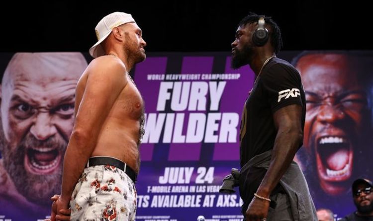 Tyson Fury se moque du « poney à un tour » Deontay Wilder avant un regard tendu de cinq minutes