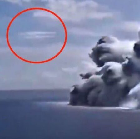 Un OVNI aurait été repéré près de l'explosion d'un bateau de l'US Navy - « 100% à l'épreuve »