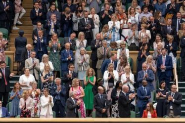 Un beau moment, le professeur Gilbert a été ovationné à Wimbledon pour son incroyable travail sur le vaccin AZ