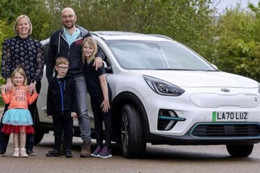 Un essai de voiture électrique permet à une famille d'économiser une fortune sur une Kia écologique
