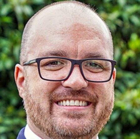 Un policier en croisade contre les violences conjugales reçoit un MBE