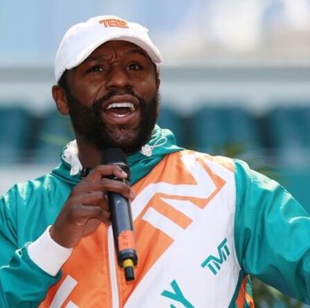 Valeur nette de Floyd Mayweather: combien vaut la légende de la boxe avant le combat de Logan Paul?