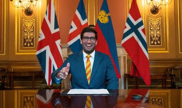 Le ministre du Commerce international Ranil Jayawardena 