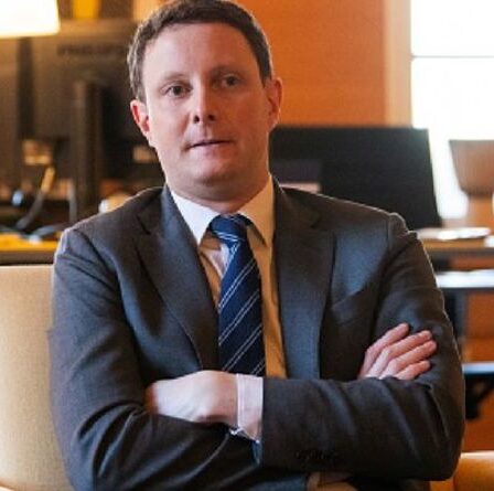 — Pas comme à Bruxelles, hein ?  L'acolyte de Macron Beaune s'est moqué des célébrations France-Allemagne