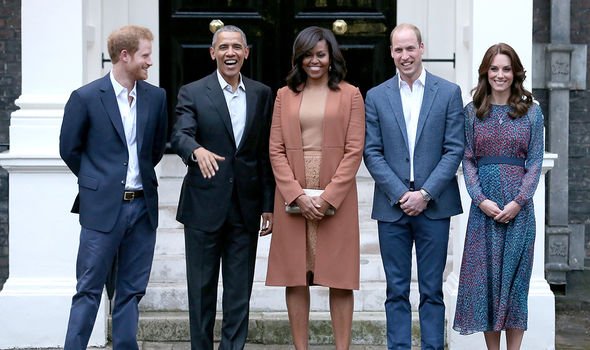 Michelle et Barack Obama rencontrent la famille royale lors d'une tournée au Royaume-Uni