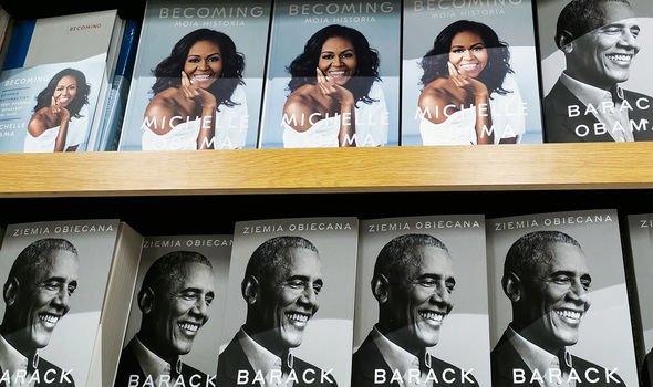 Les mémoires de Michelle et Barack Obama photographiées ensemble