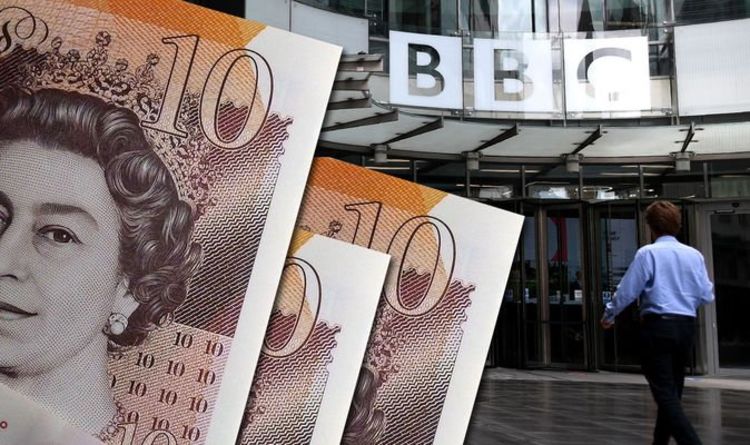 La BBC gagne 250 millions de livres sterling supplémentaires en UN AN après avoir forcé les plus de 75 ans à payer des frais de licence