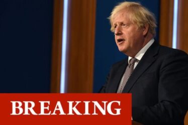 Conférence de presse de Boris Johnson: une énorme décision de Covid est prévue alors que le PM fait face à des appels à un demi-tour