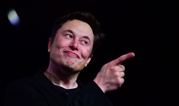 Elon Musk rivalisera avec OneWeb avec Starlink