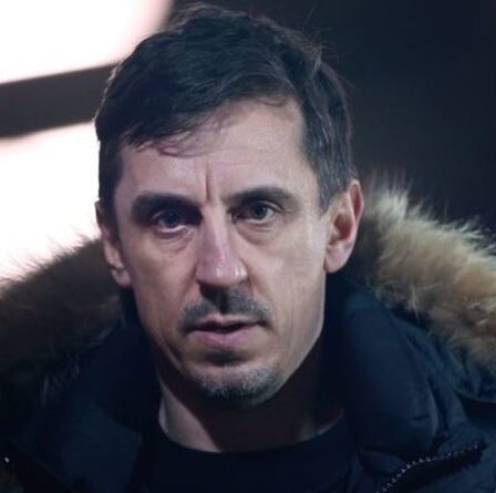 Gary Neville qualifie Boris de "menteur" alors que le Premier ministre fait face à des questions au milieu d'une dispute raciste