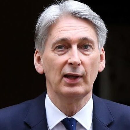 Le Brexit se passe bien, Philippe ?  Hammond de retour aux affaires avec l'assistant de Boris Johnson