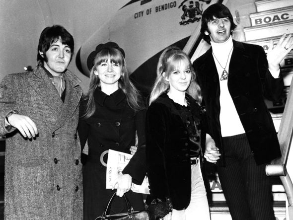 Paul et Ringo avec leurs partenaires Jane Asher et Maureen Starkey en 1968